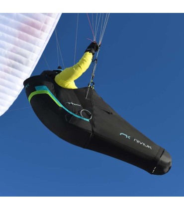 Sellette Hawk Niviuk in flight