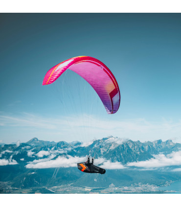 Aile de parapente Hiko P Niviuk de coloris Flamingo en action
