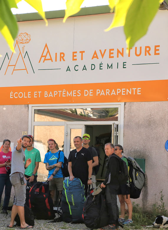 Choosing a Paragliding School