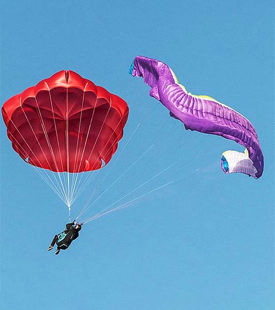 pliage parachute de secours