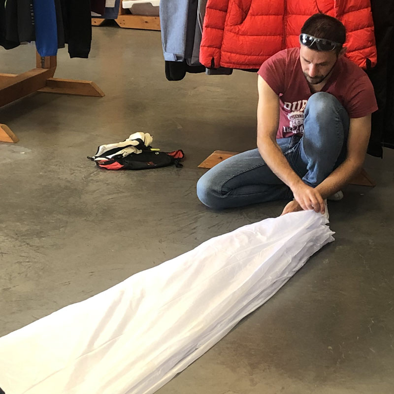 pliage parachute de secours